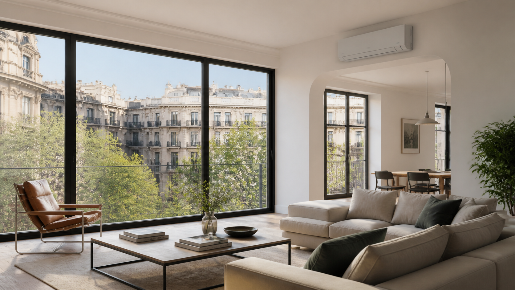 Vivienda con climatización y grandes cerramientos eficientes